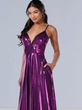 NWT TIFFANY AMETHYST GOWN SIZE 4